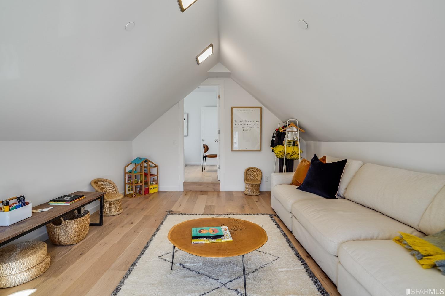 609 San Bruno Avenue