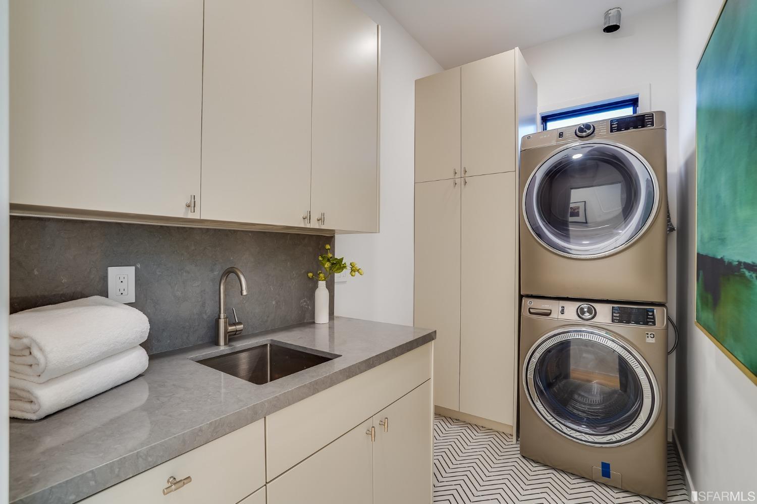 609 San Bruno Avenue