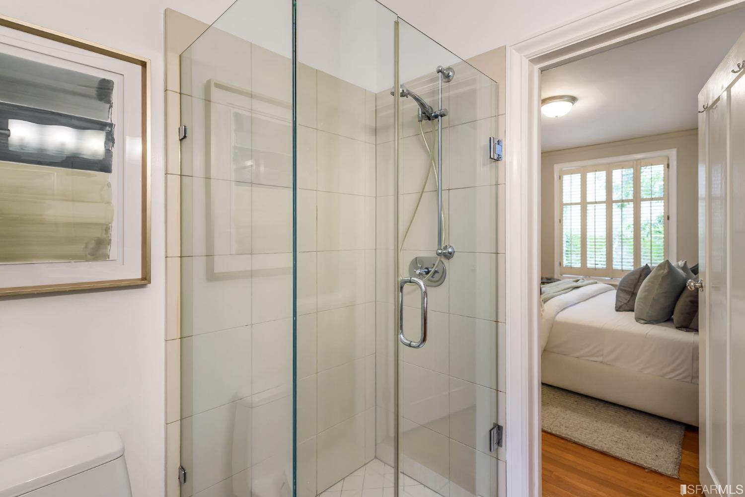 3555 Jackson Street Unit: 4