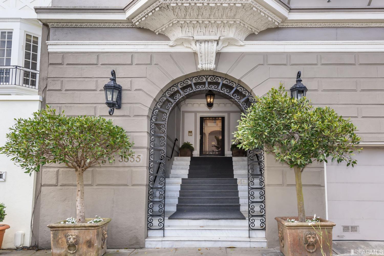 3555 Jackson Street Unit: 4