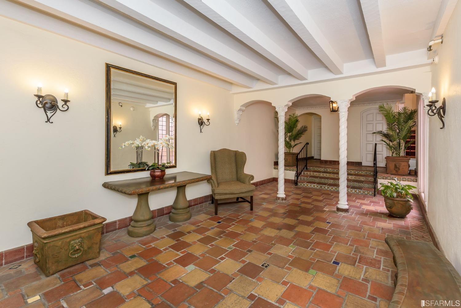 3555 Jackson Street Unit: 4