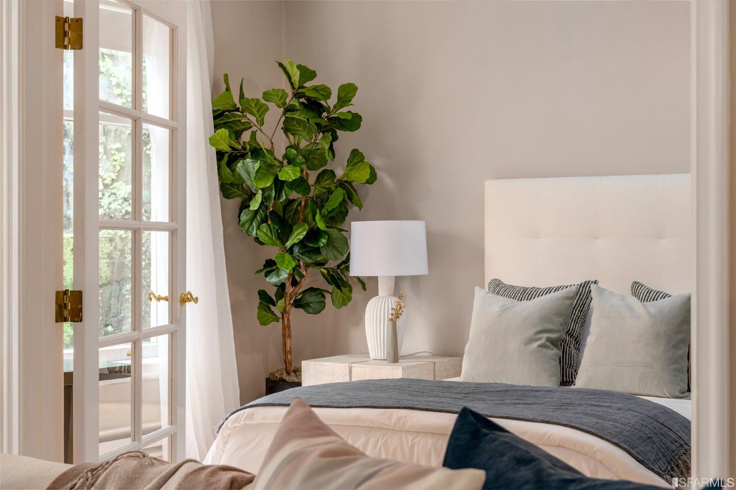 3555 Jackson Street Unit: 4