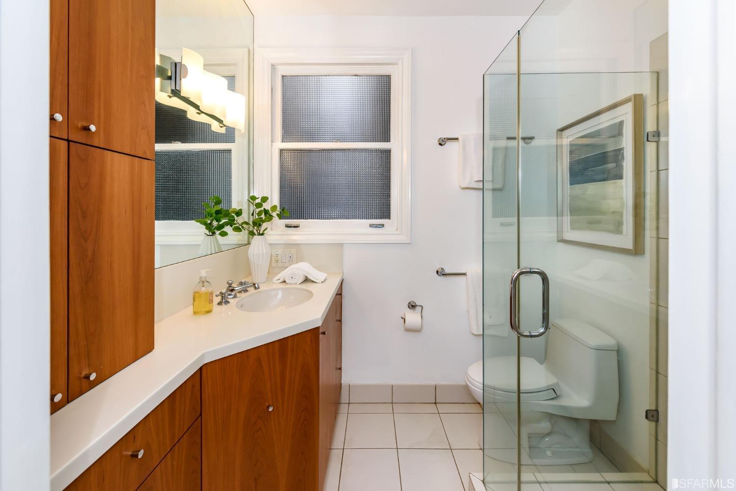 3555 Jackson Street Unit: 4