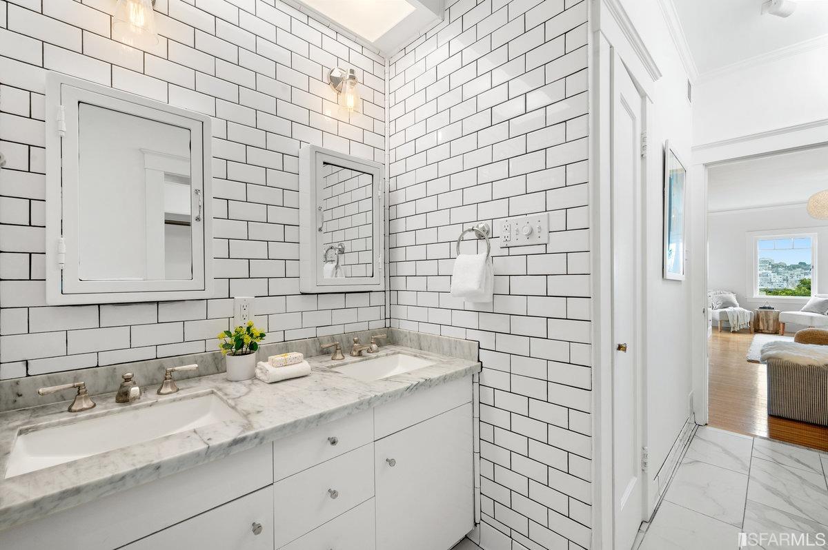 1020 Union Street Unit: 14