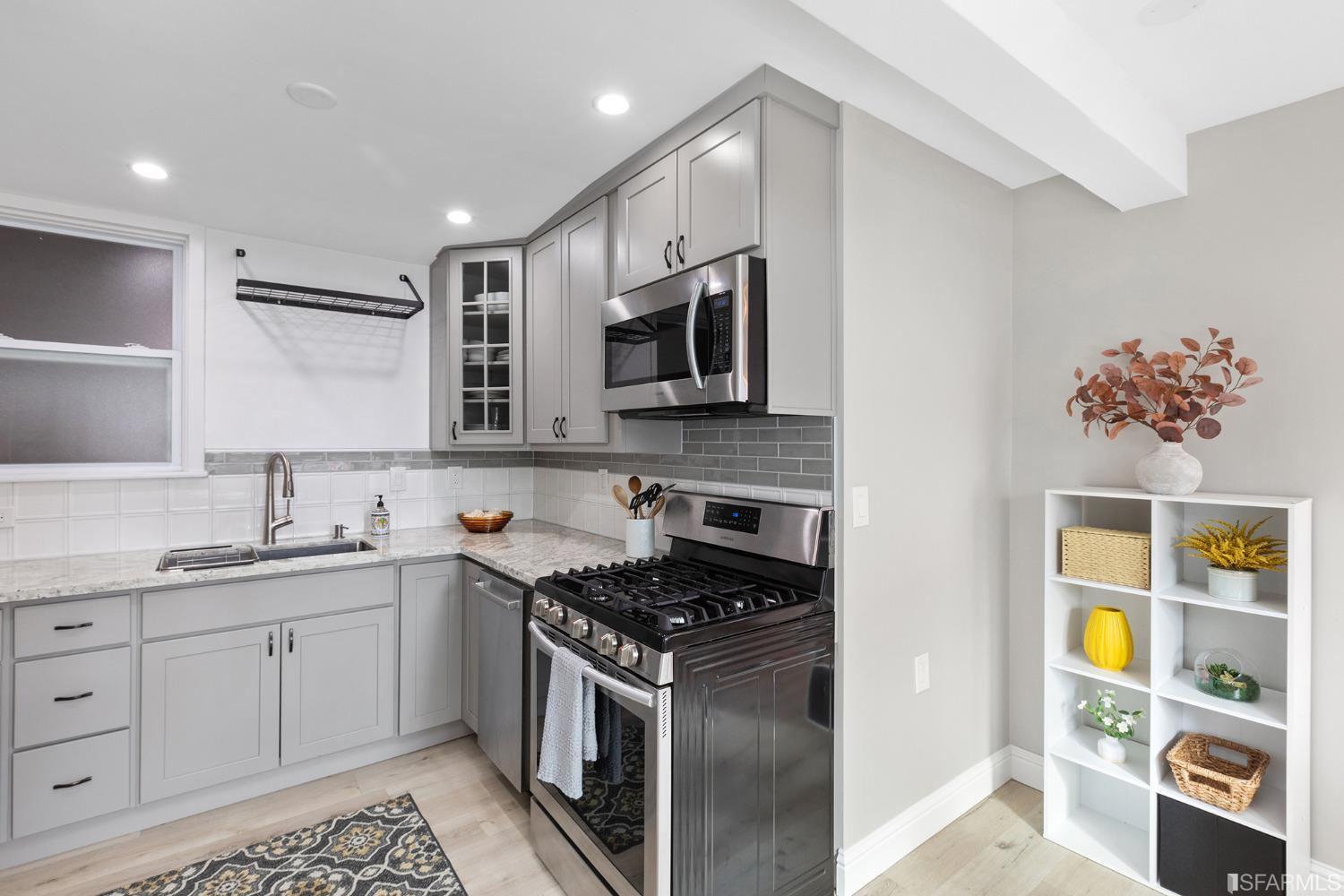 290 Chenery Street Unit: 290