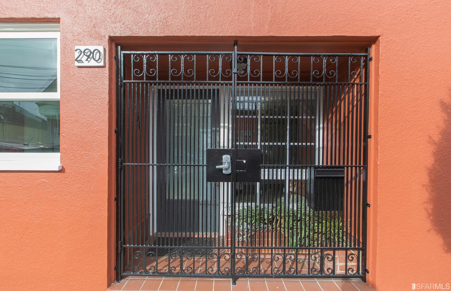 290 Chenery Street Unit: 290