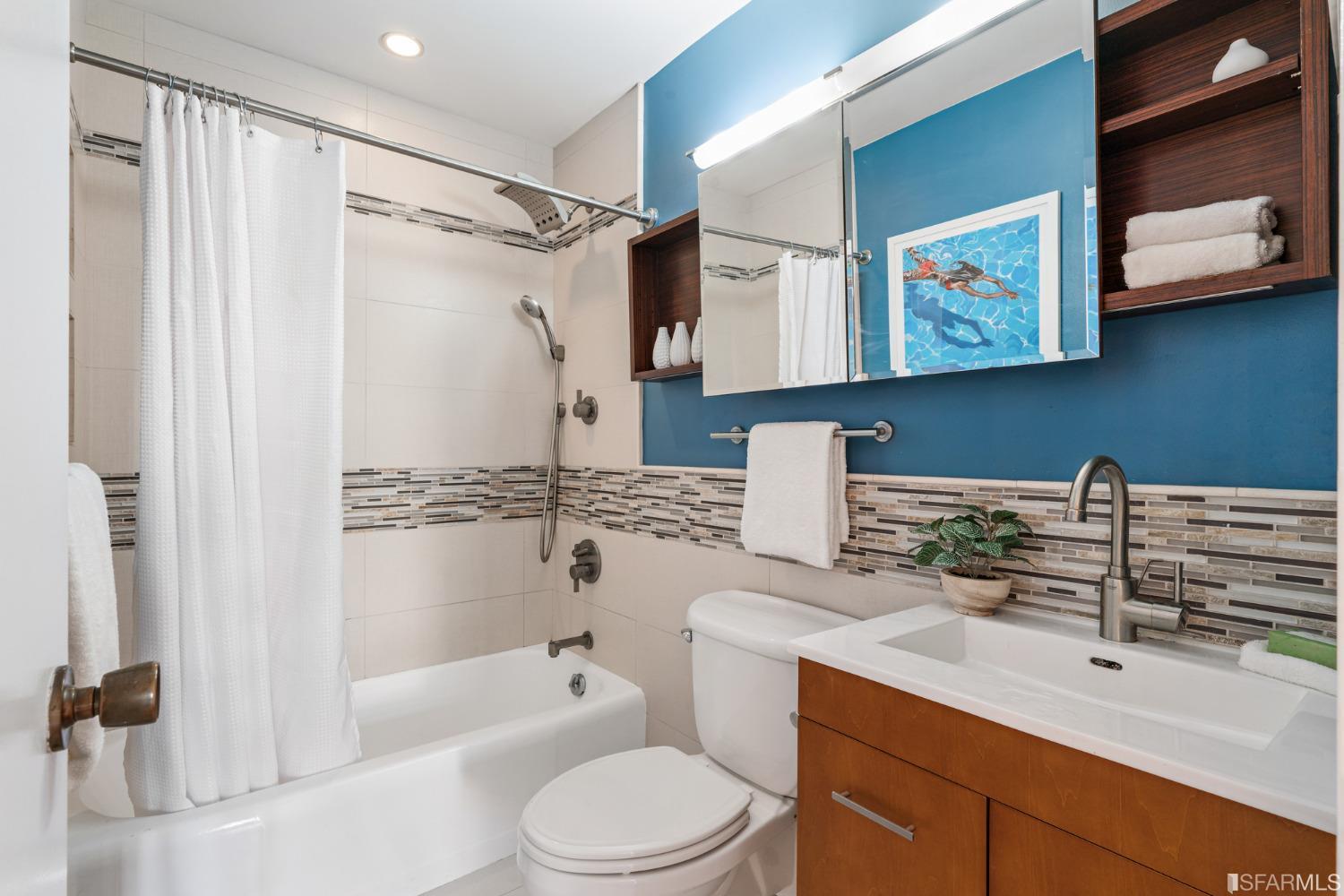 1001 Pine Street Unit: 102