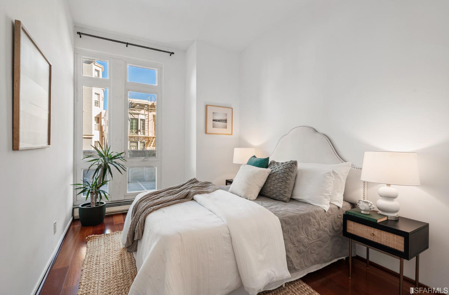 1001 Pine Street Unit: 102