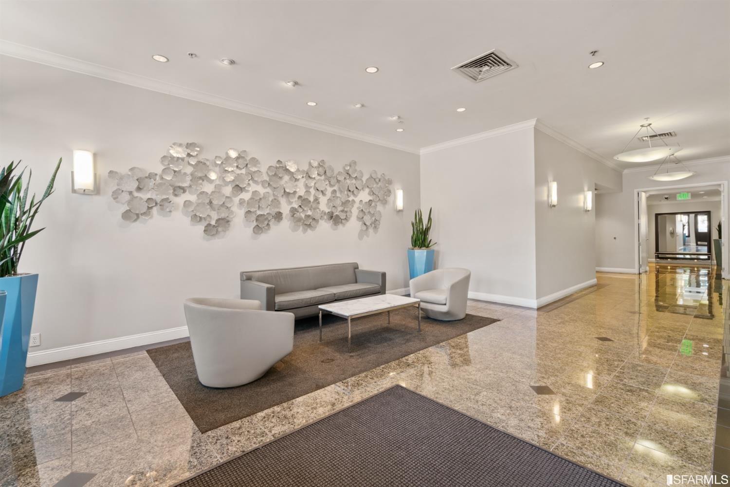 140 S Van Ness Avenue Unit: 1124