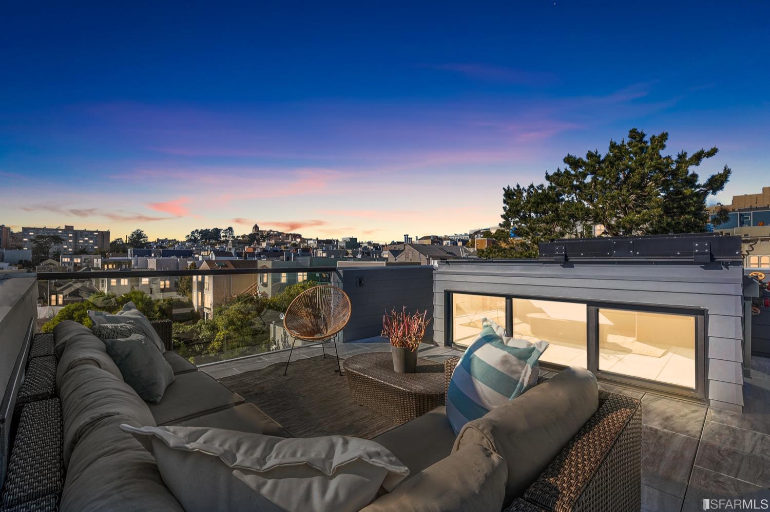 709 Lyon Street Unit: 5