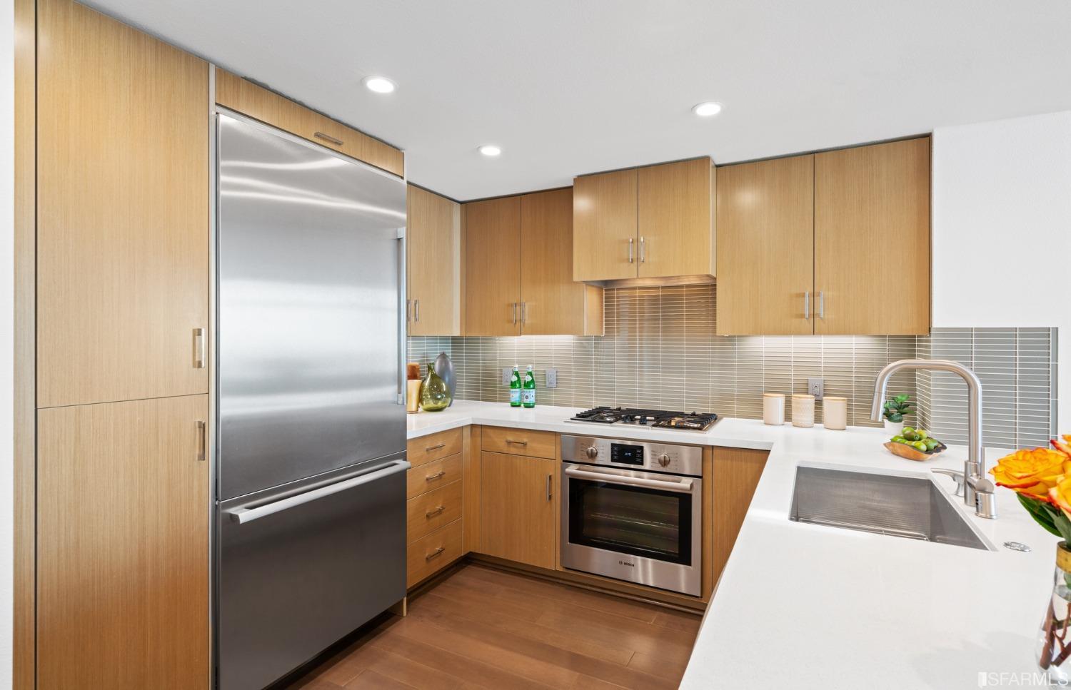 2655 Bush Street Unit: 203