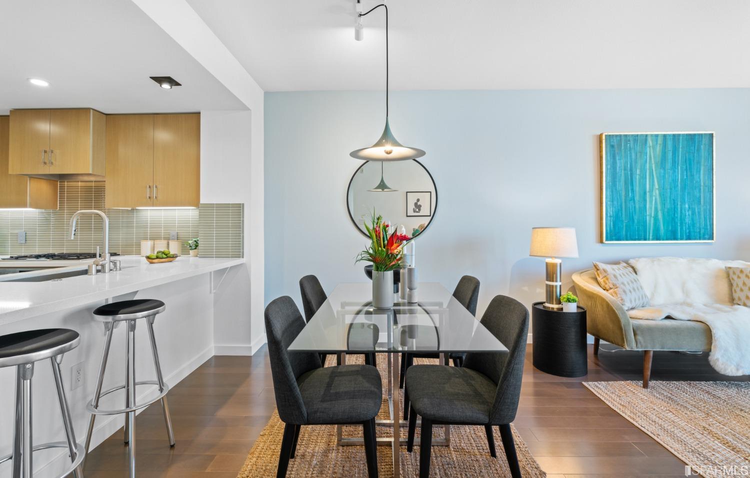 2655 Bush Street Unit: 203