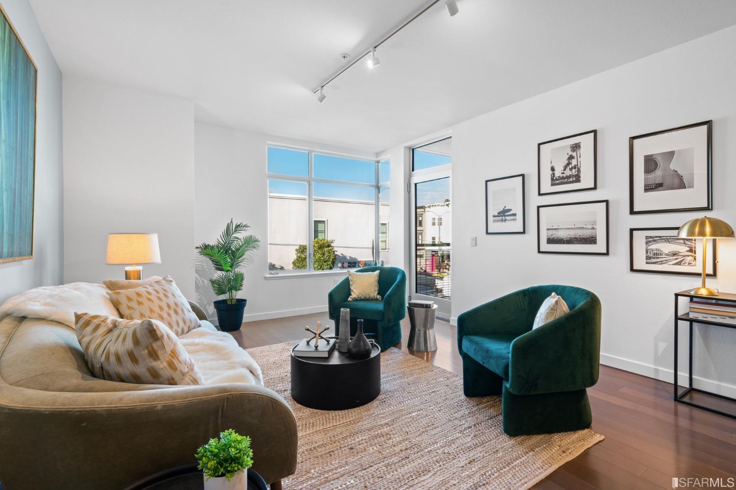 2655 Bush Street Unit: 203