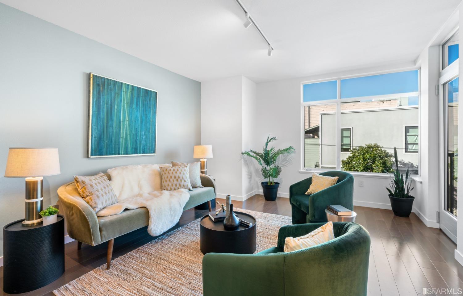 2655 Bush Street Unit: 203