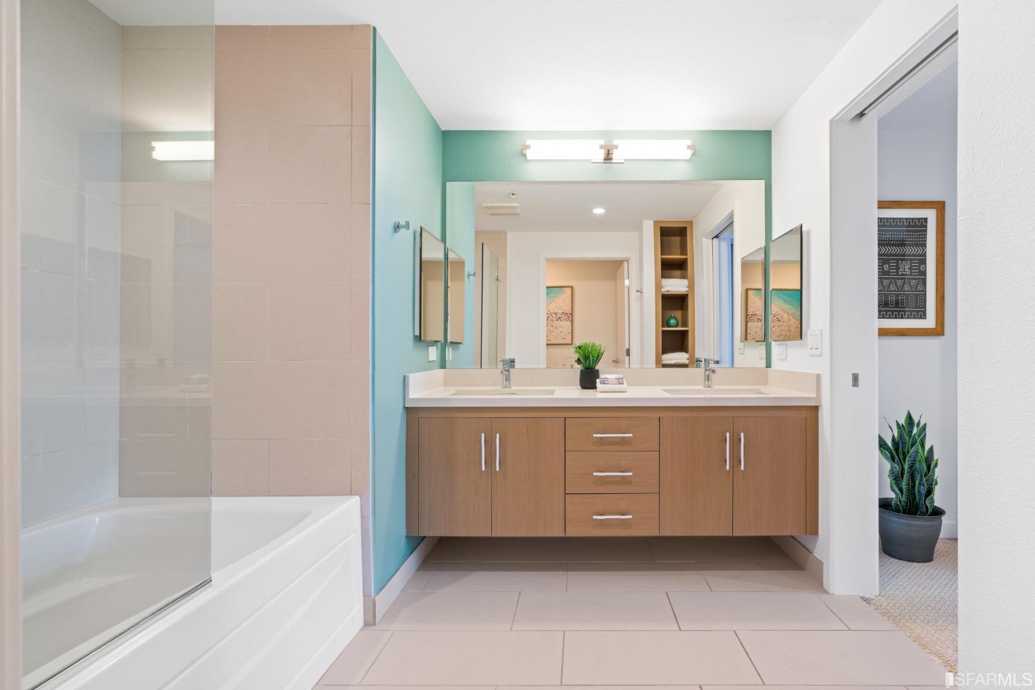 2655 Bush Street Unit: 203