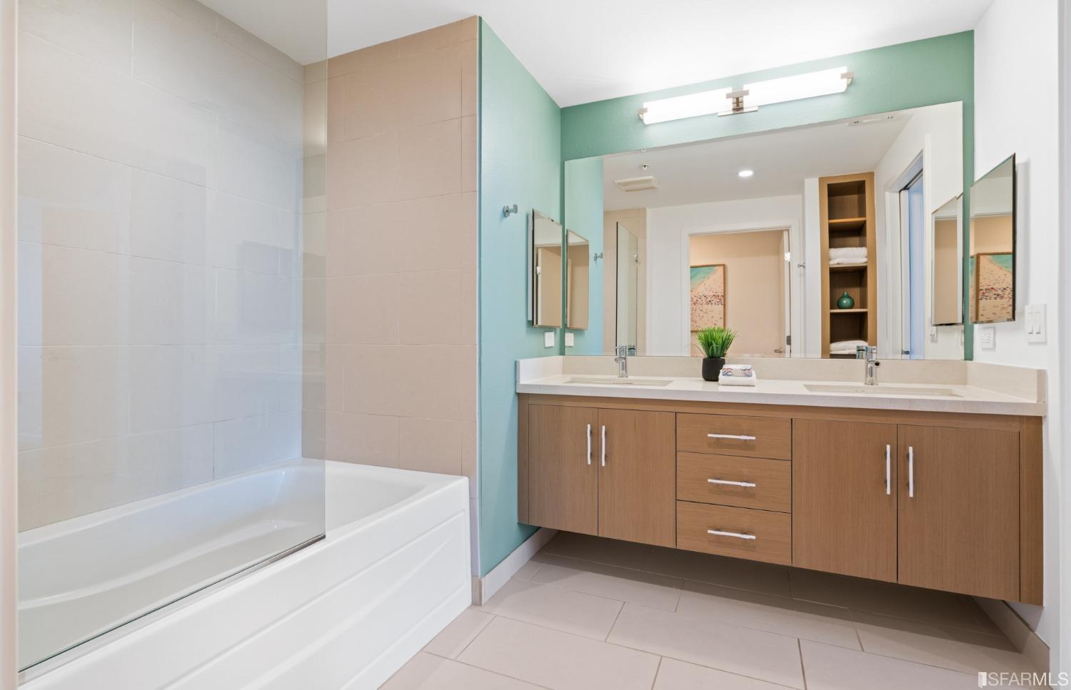 2655 Bush Street Unit: 203