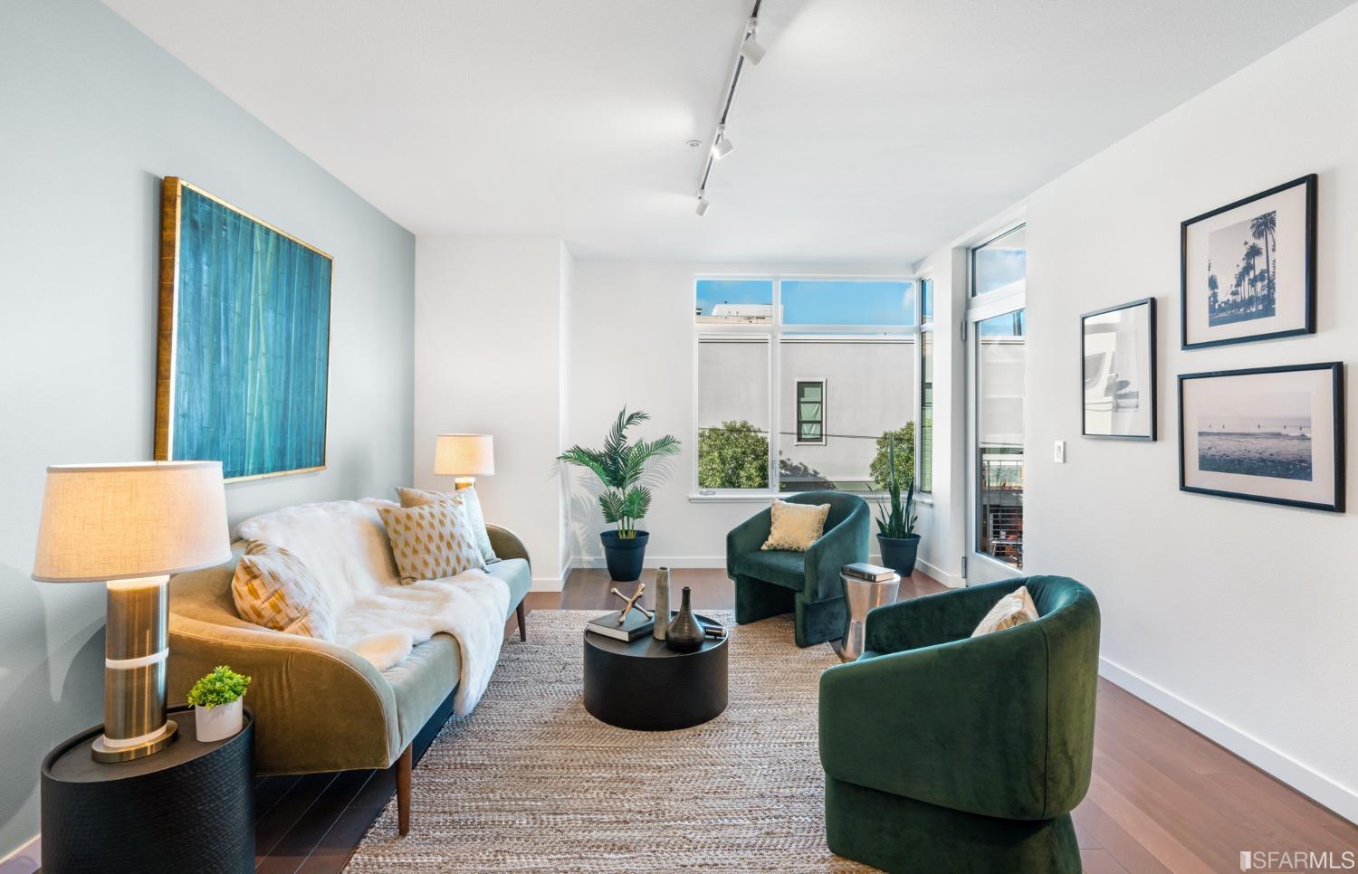 2655 Bush Street Unit: 203