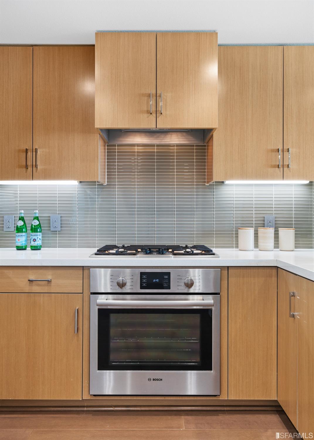 2655 Bush Street Unit: 203