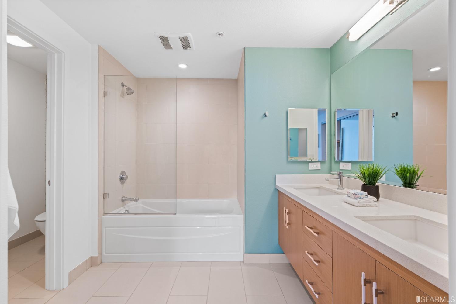 2655 Bush Street Unit: 203