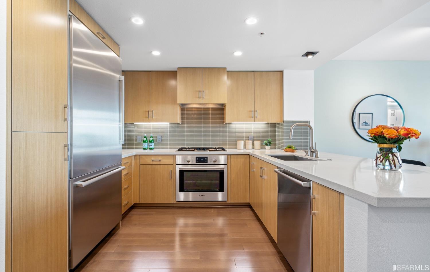 2655 Bush Street Unit: 203