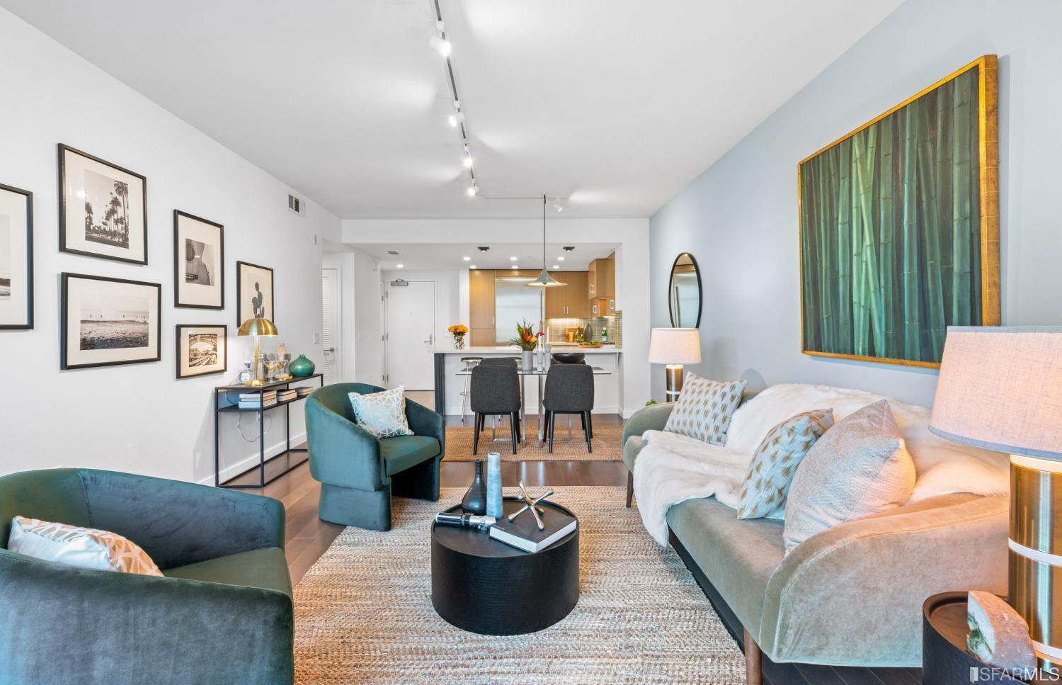 2655 Bush Street Unit: 203