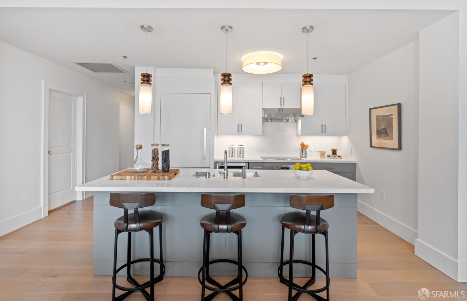 690 Market Street Unit: 901