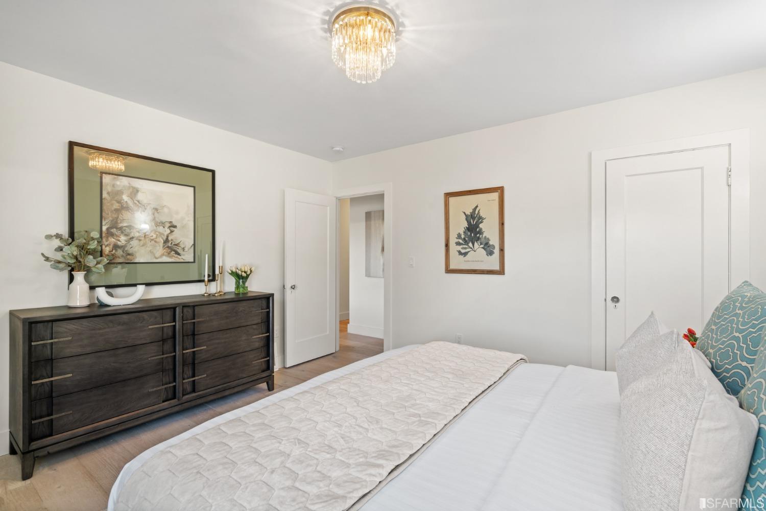 3525 Cabrillo Street