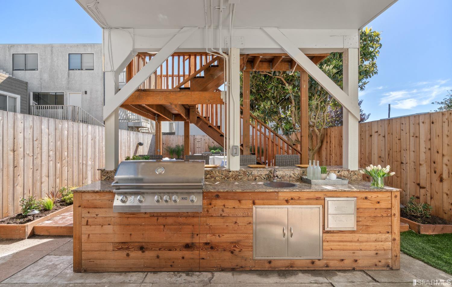 3525 Cabrillo Street