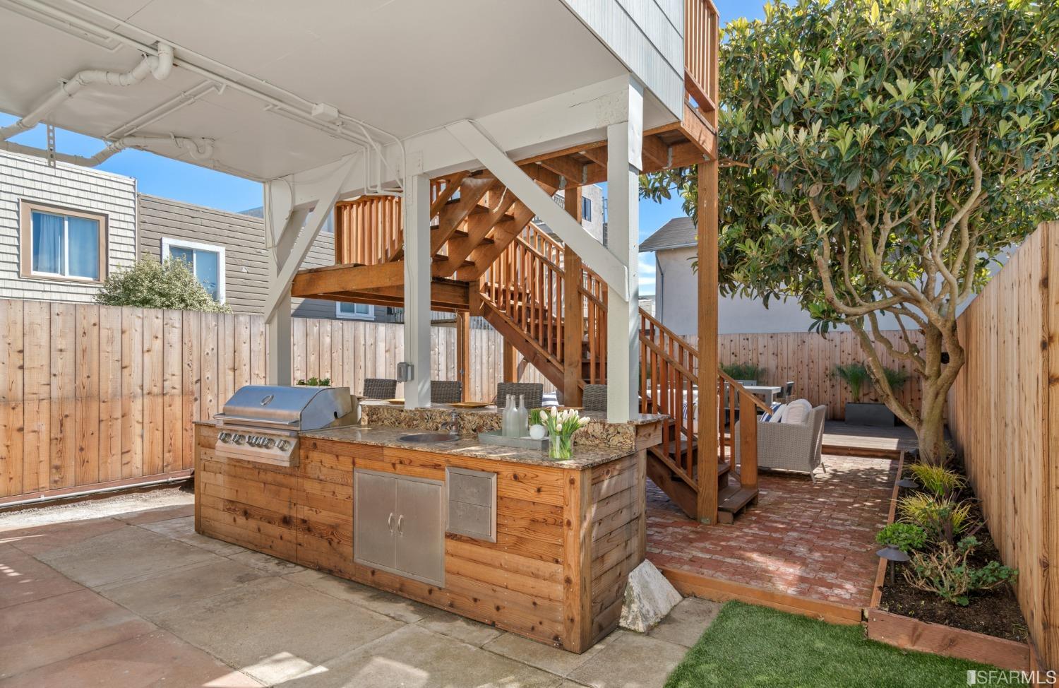 3525 Cabrillo Street