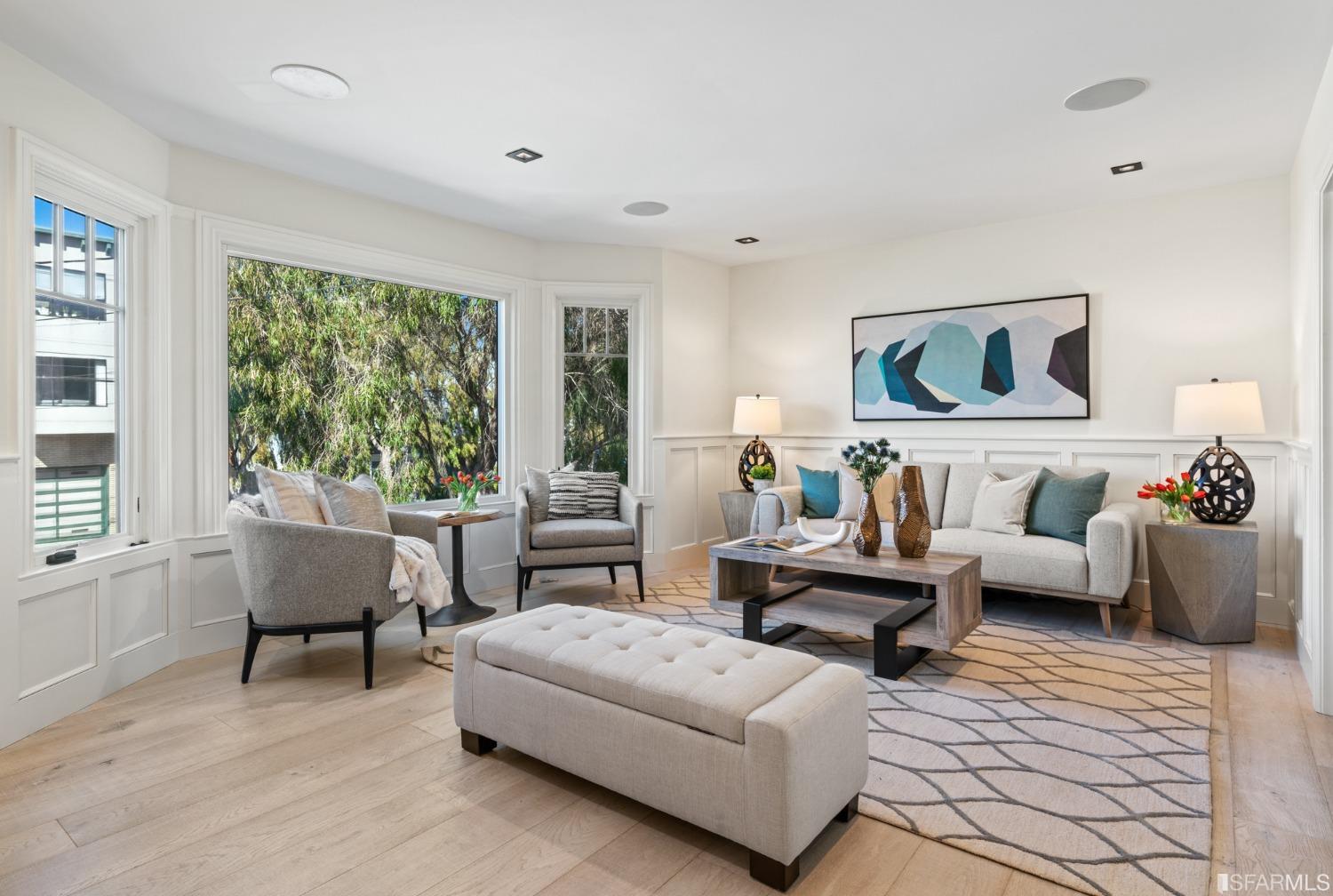 3525 Cabrillo Street