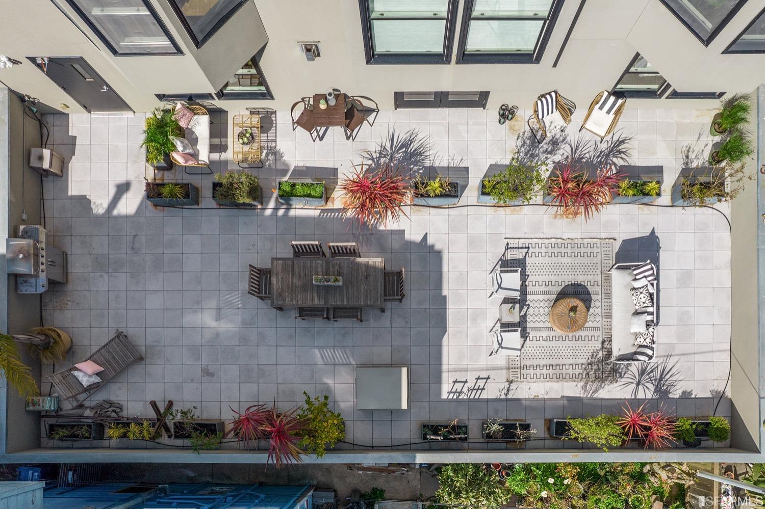 2889 24th Street Unit: 3