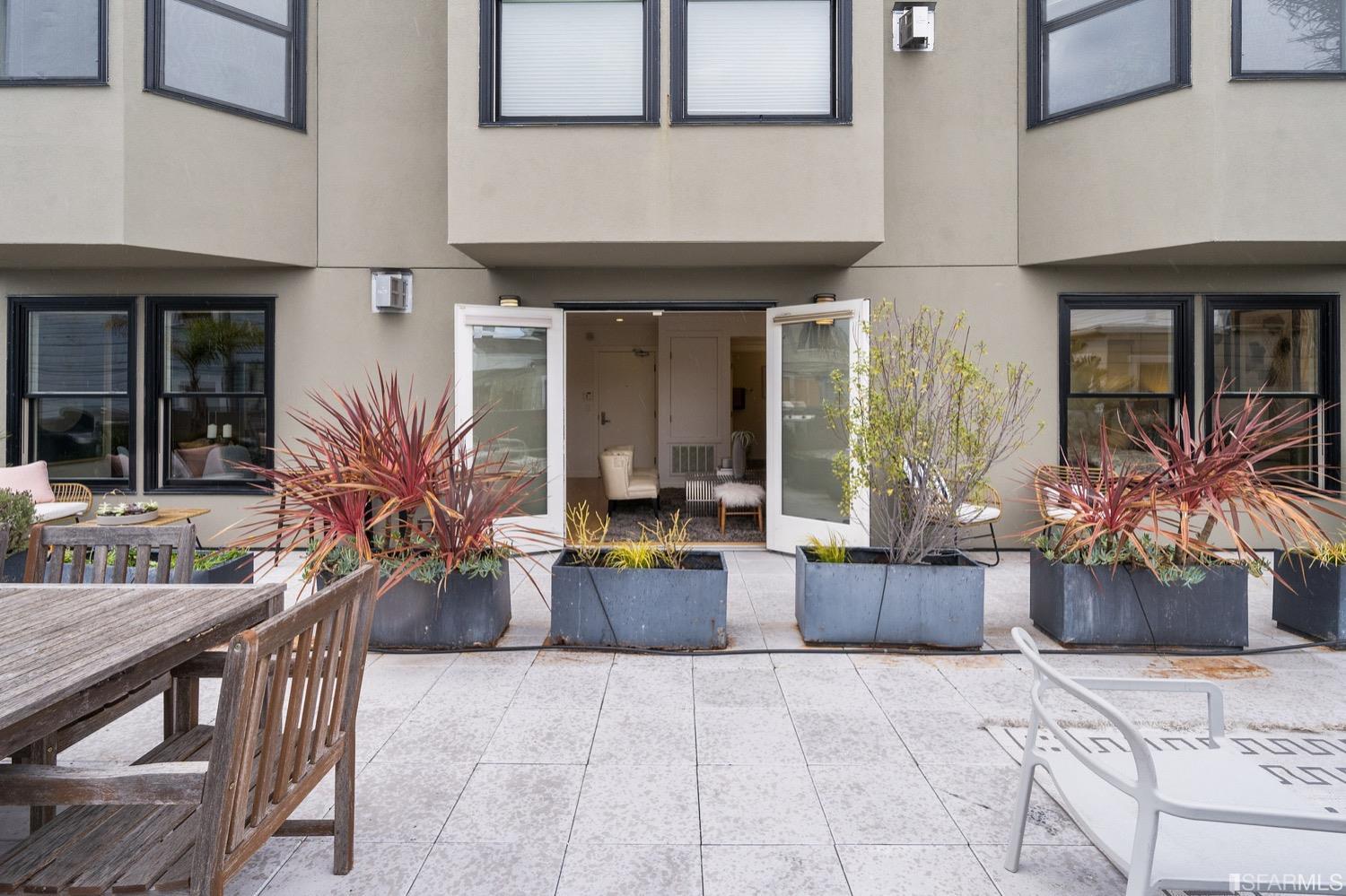 2889 24th Street Unit: 3