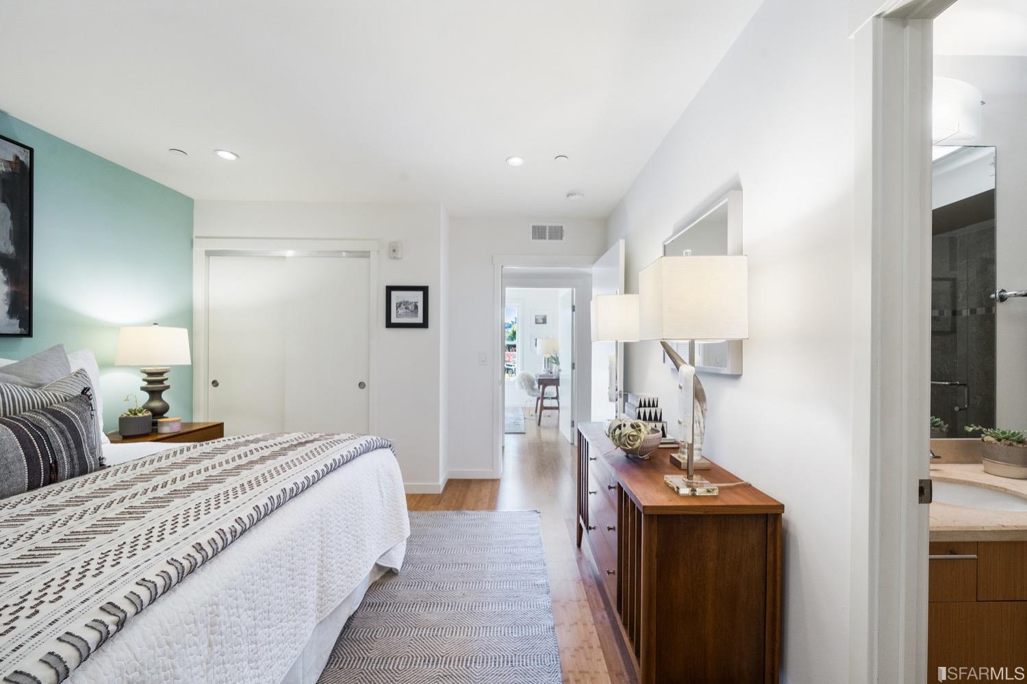 2889 24th Street Unit: 3