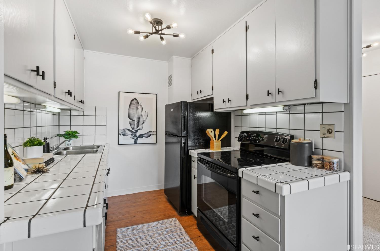 1315 Laguna Street Unit: 4