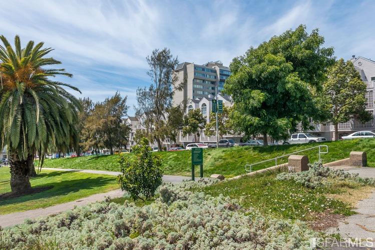 1315 Laguna Street Unit: 4