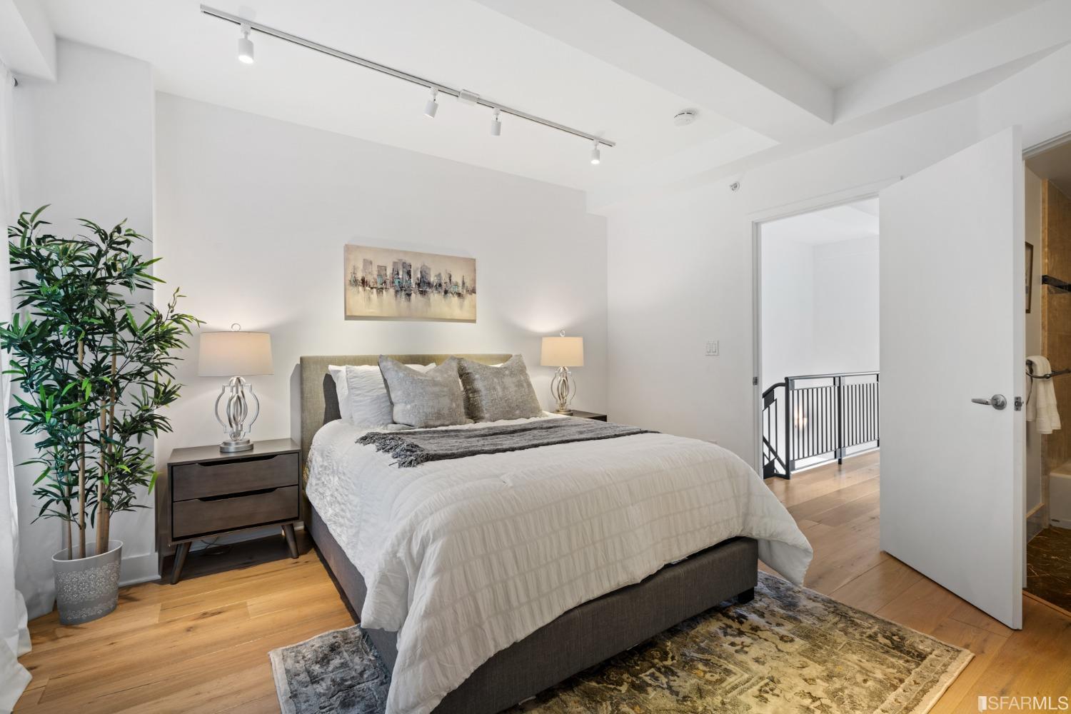 1452 Bush Street Unit: 11