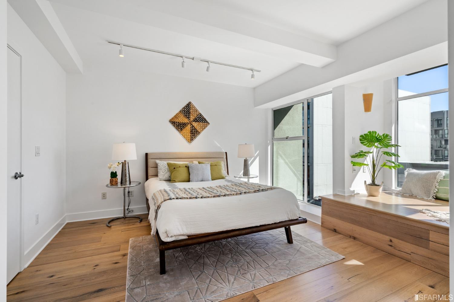 1452 Bush Street Unit: 11