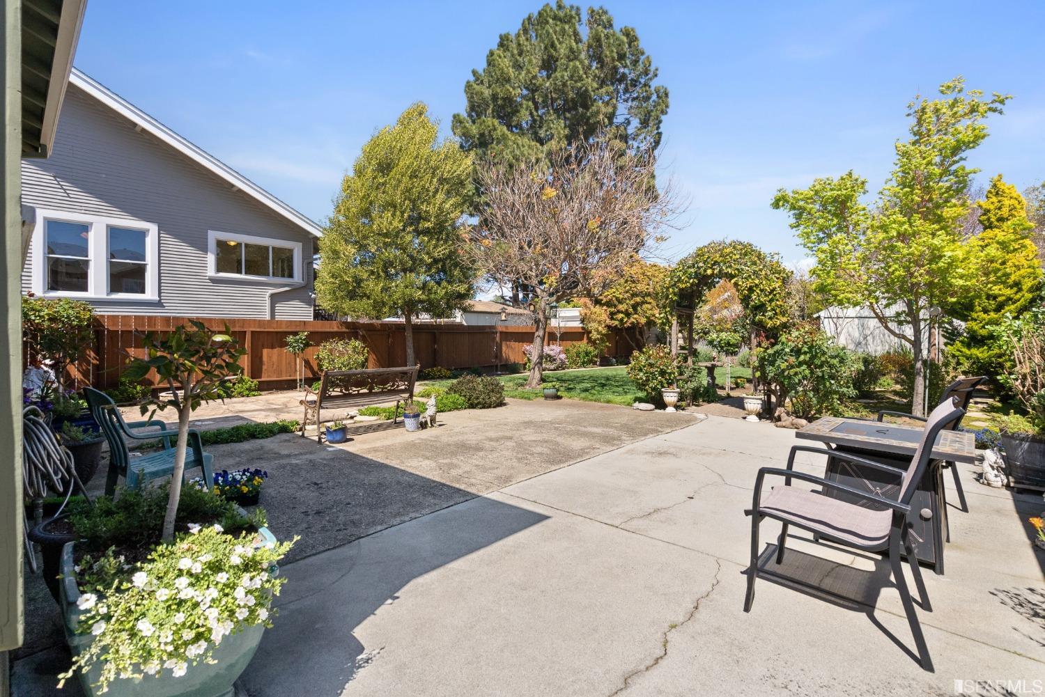 719 S South Fremont Street