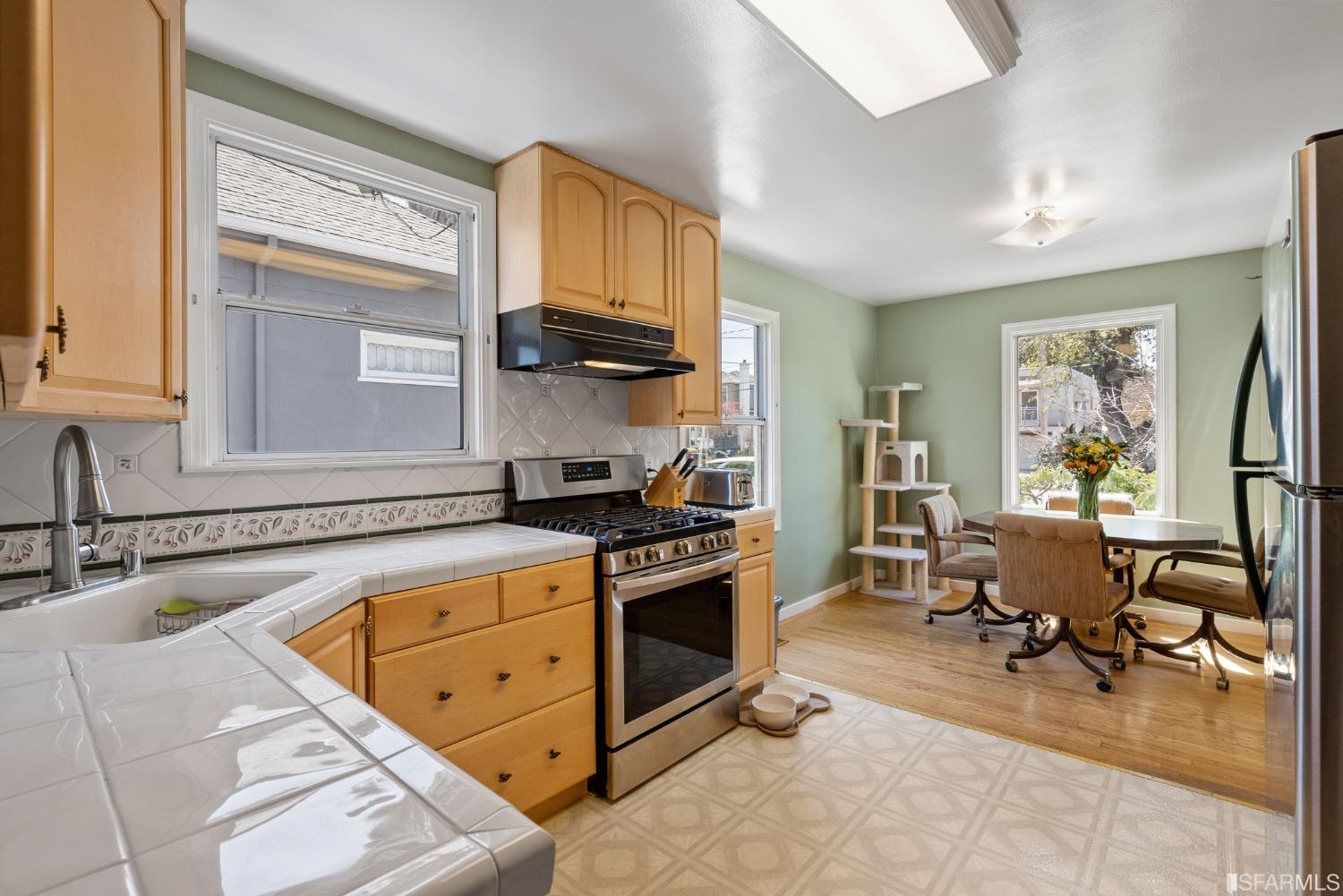 719 S South Fremont Street