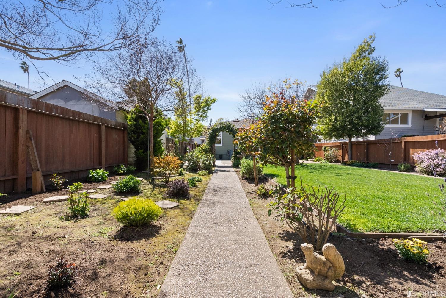 719 S South Fremont Street