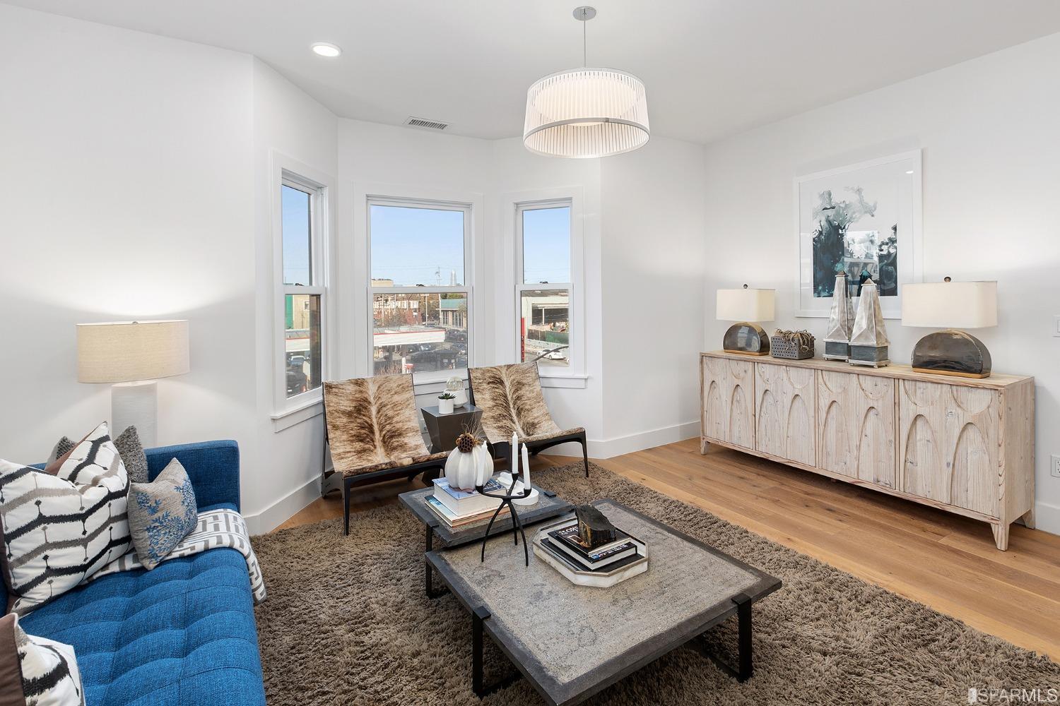 3301 Cesar Chavez Street Unit: 3309A