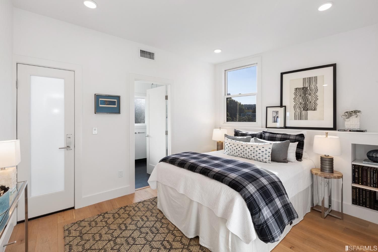 3301 Cesar Chavez Street Unit: 3309A