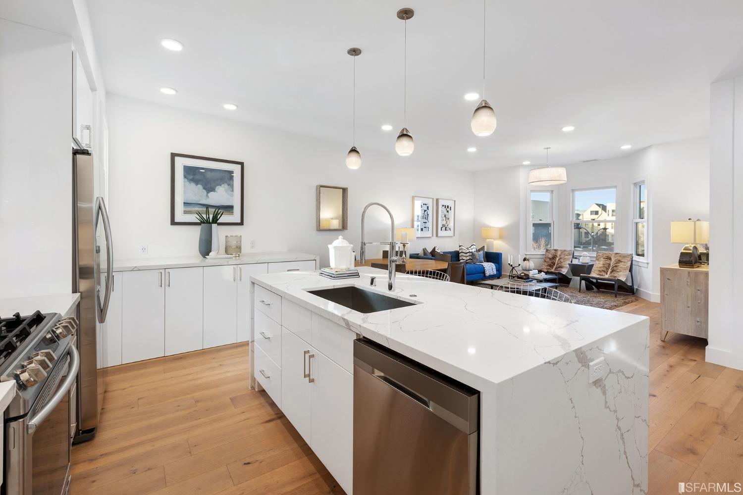 3301 Cesar Chavez Street Unit: 3309A