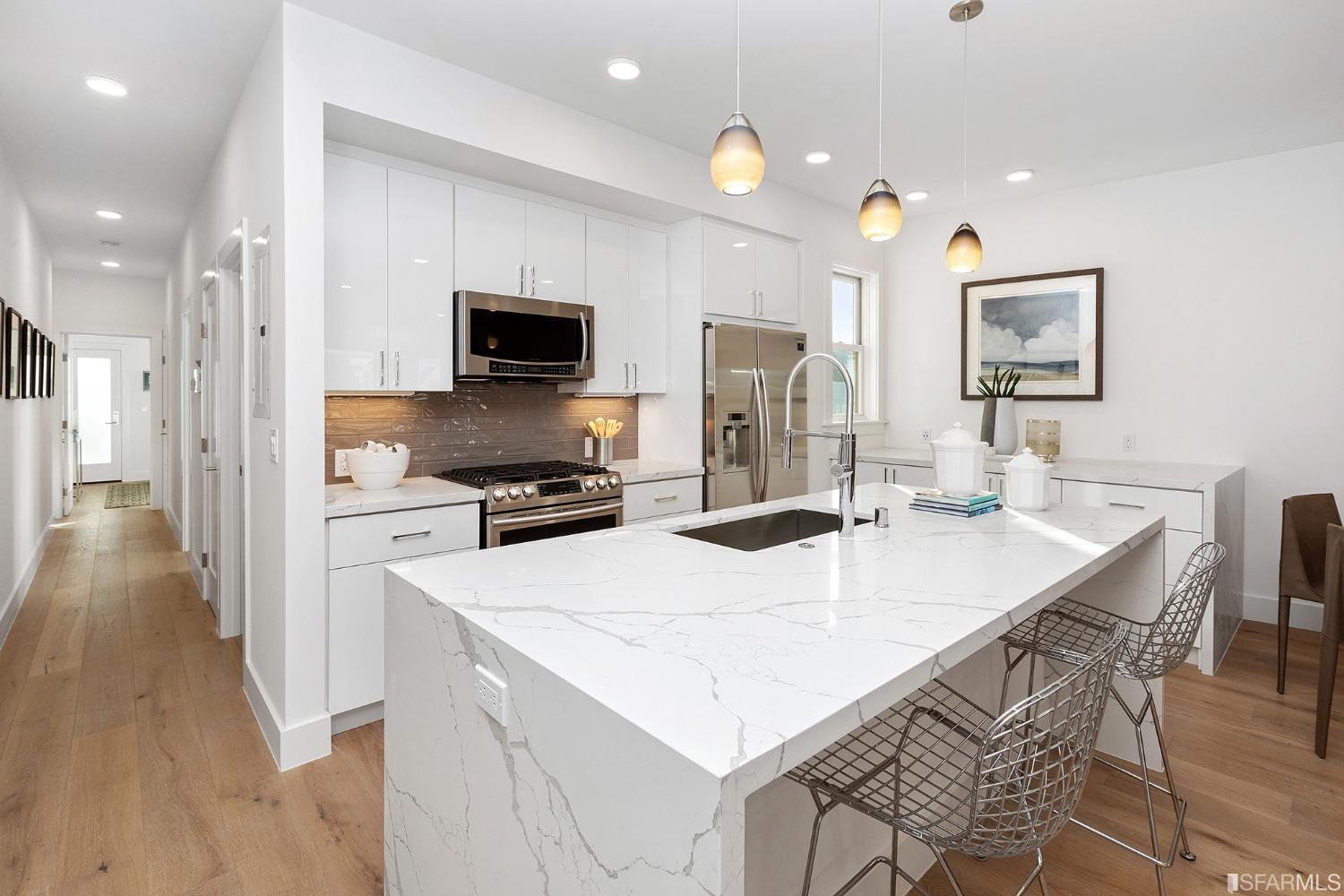 3301 Cesar Chavez Street Unit: 3309A