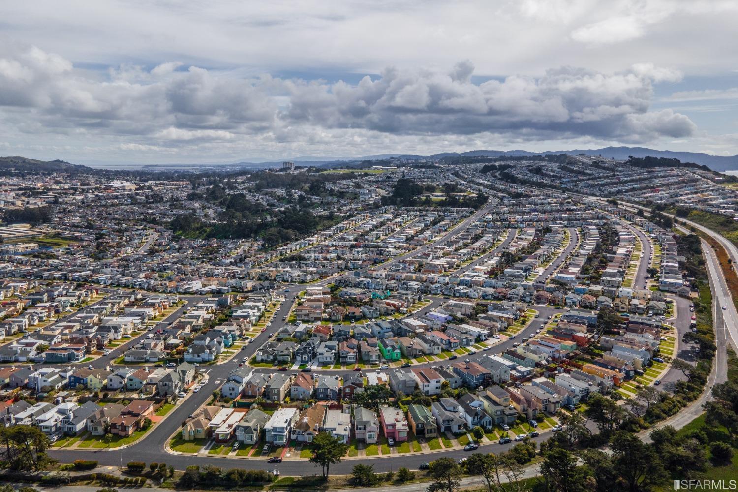 835 S Mayfair Avenue