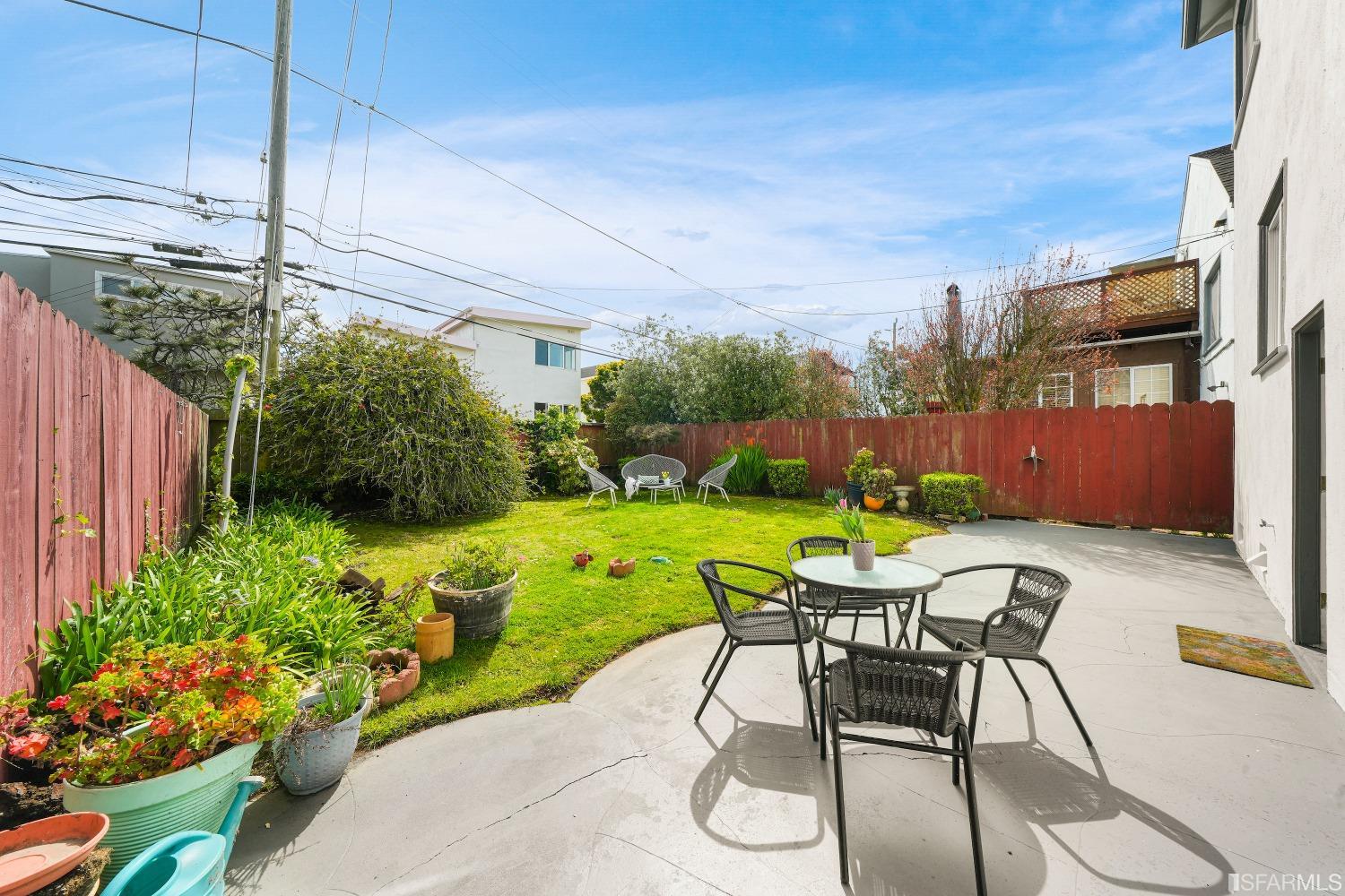 835 S Mayfair Avenue