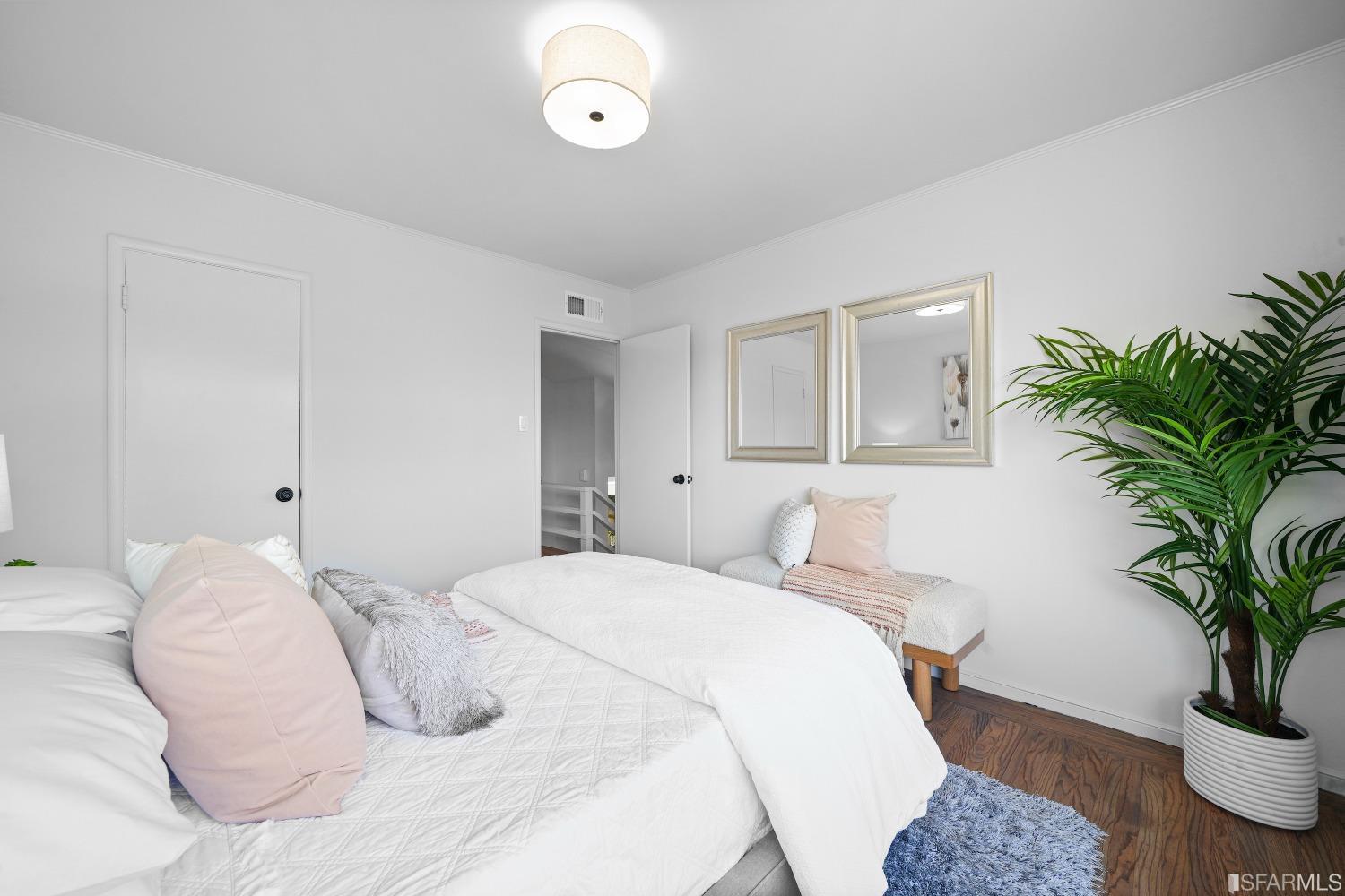 835 S Mayfair Avenue