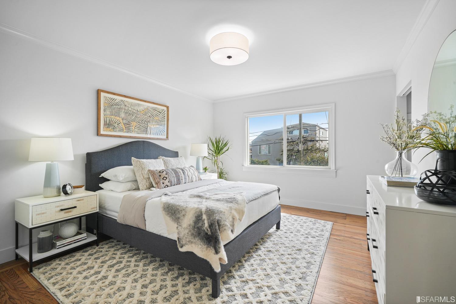 835 S Mayfair Avenue