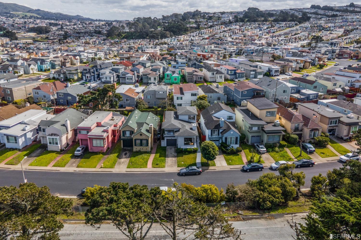 835 S Mayfair Avenue