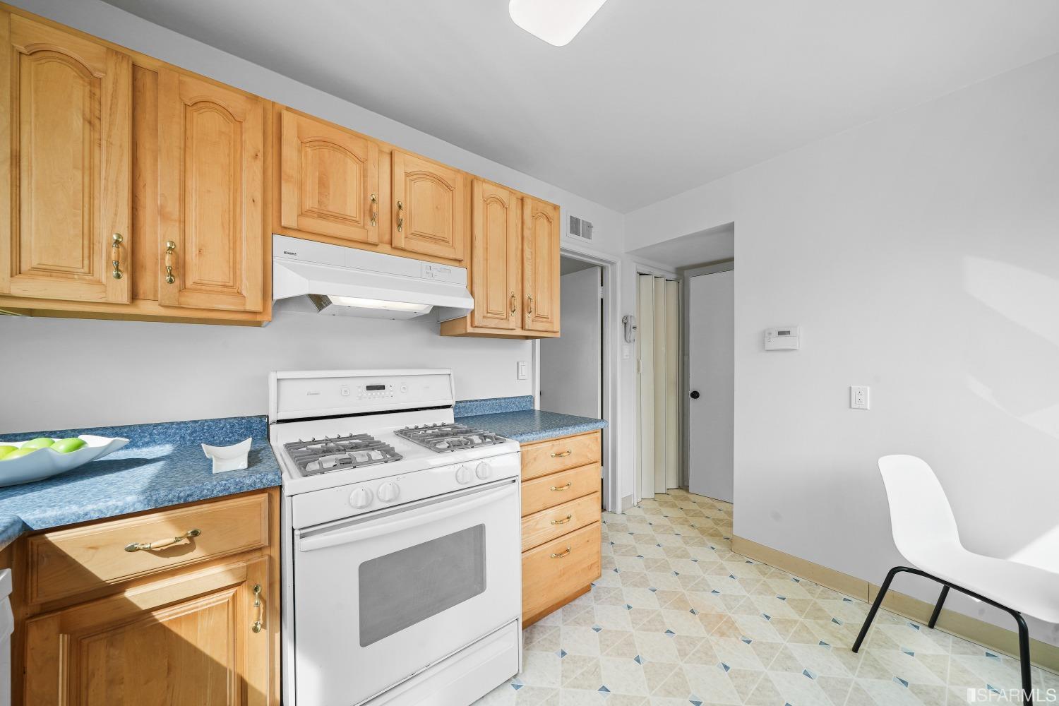 835 S Mayfair Avenue